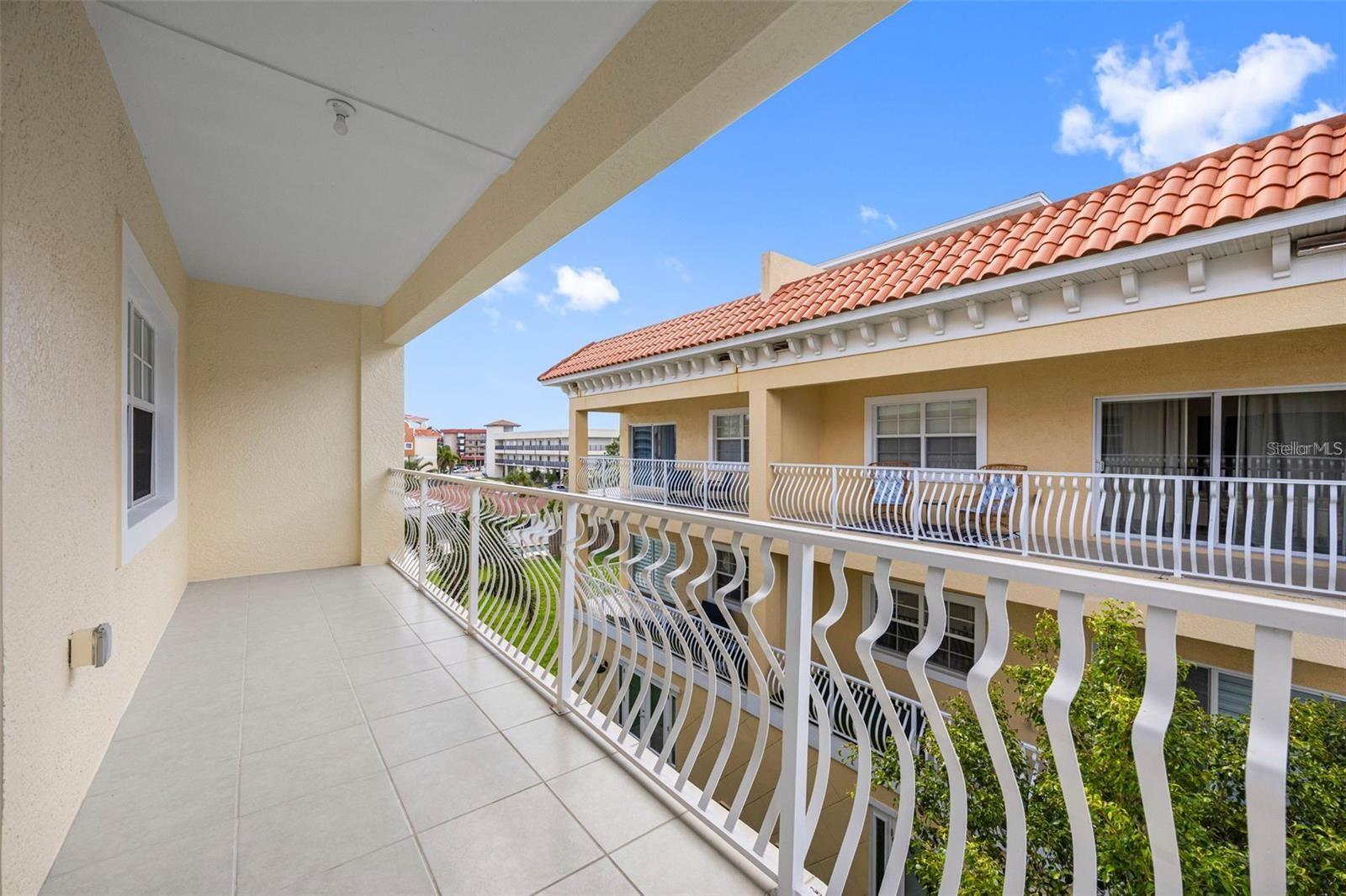 146 175TH TERRACE DR E