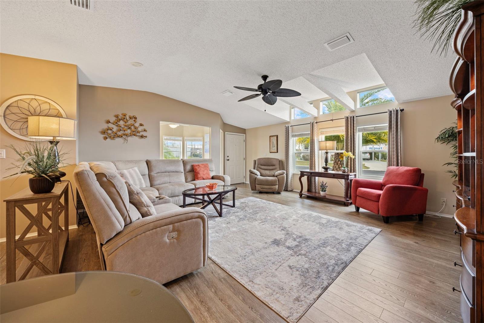 37652 NEW HORIZONS BLVD