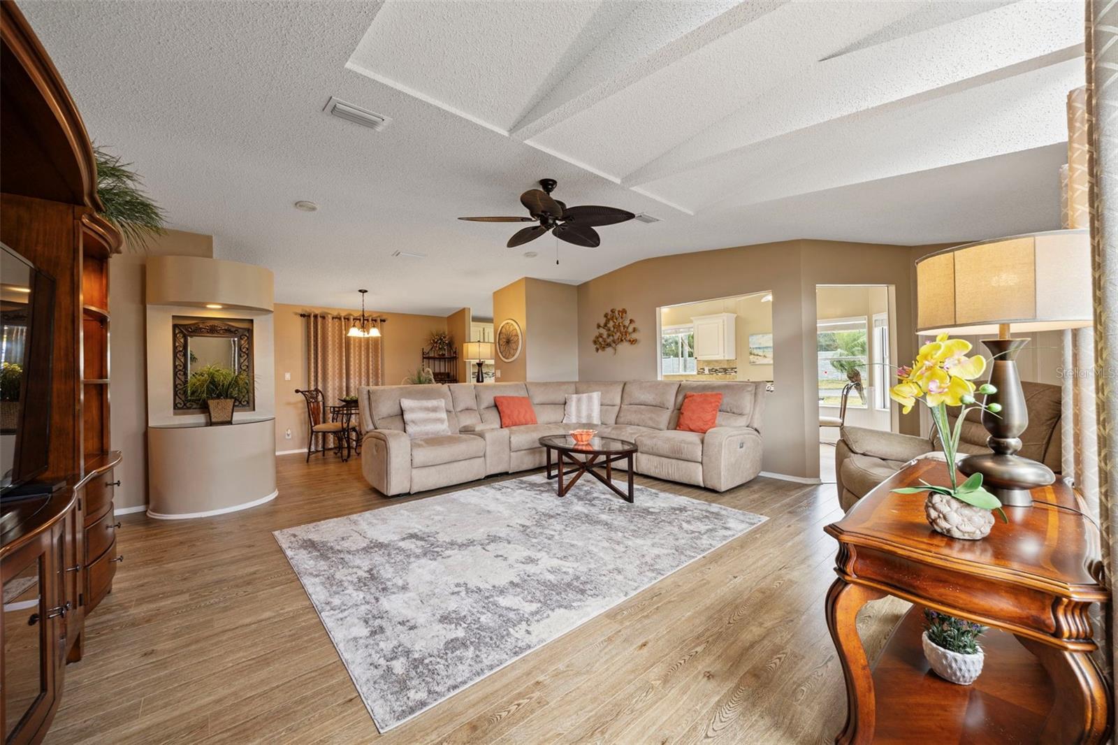 37652 NEW HORIZONS BLVD