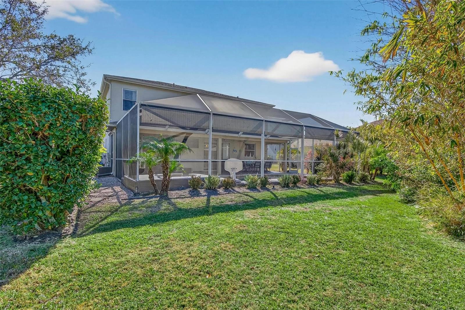 1006 ROBINWOOD DR