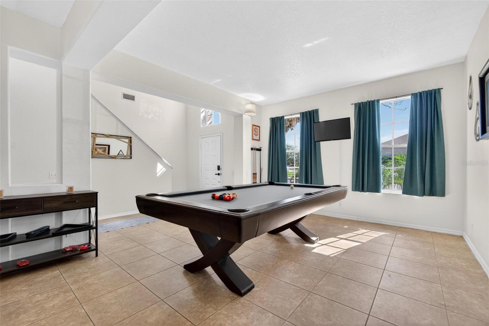 1006 ROBINWOOD DR