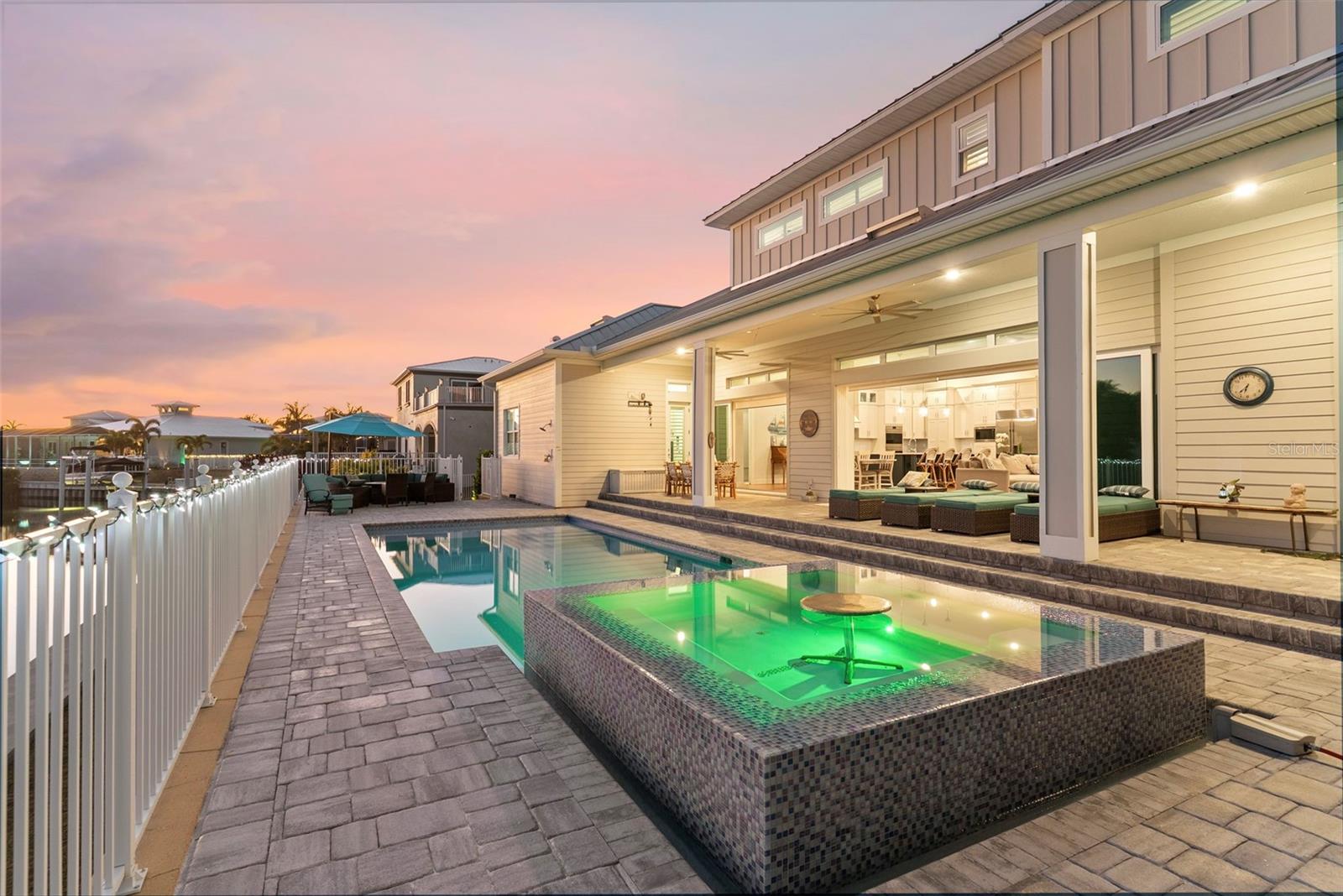 708 PINCKNEY DR