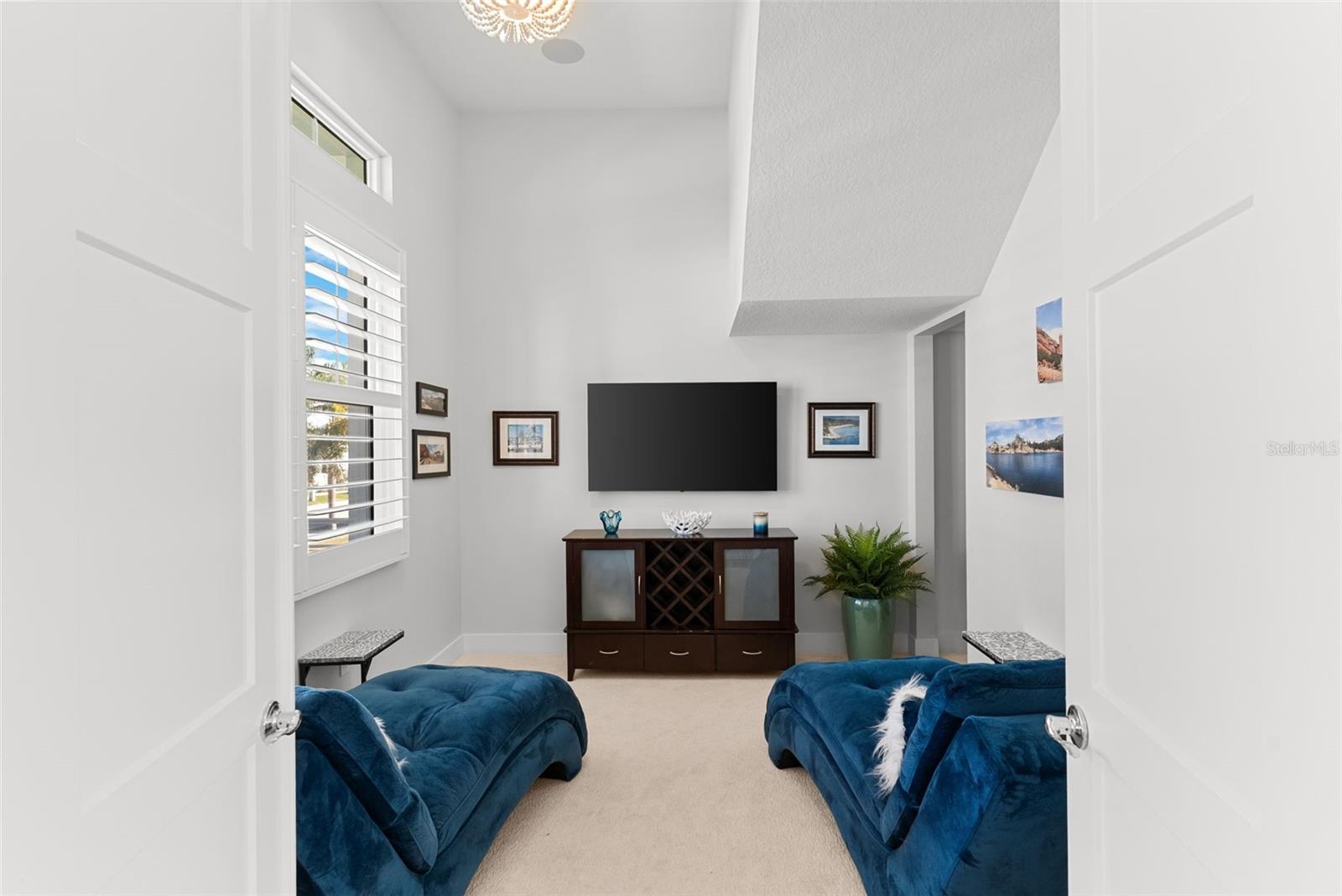 708 PINCKNEY DR