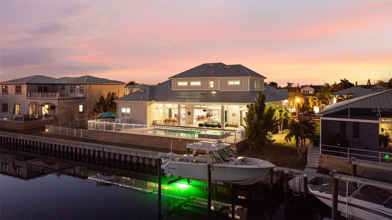 708 PINCKNEY DR