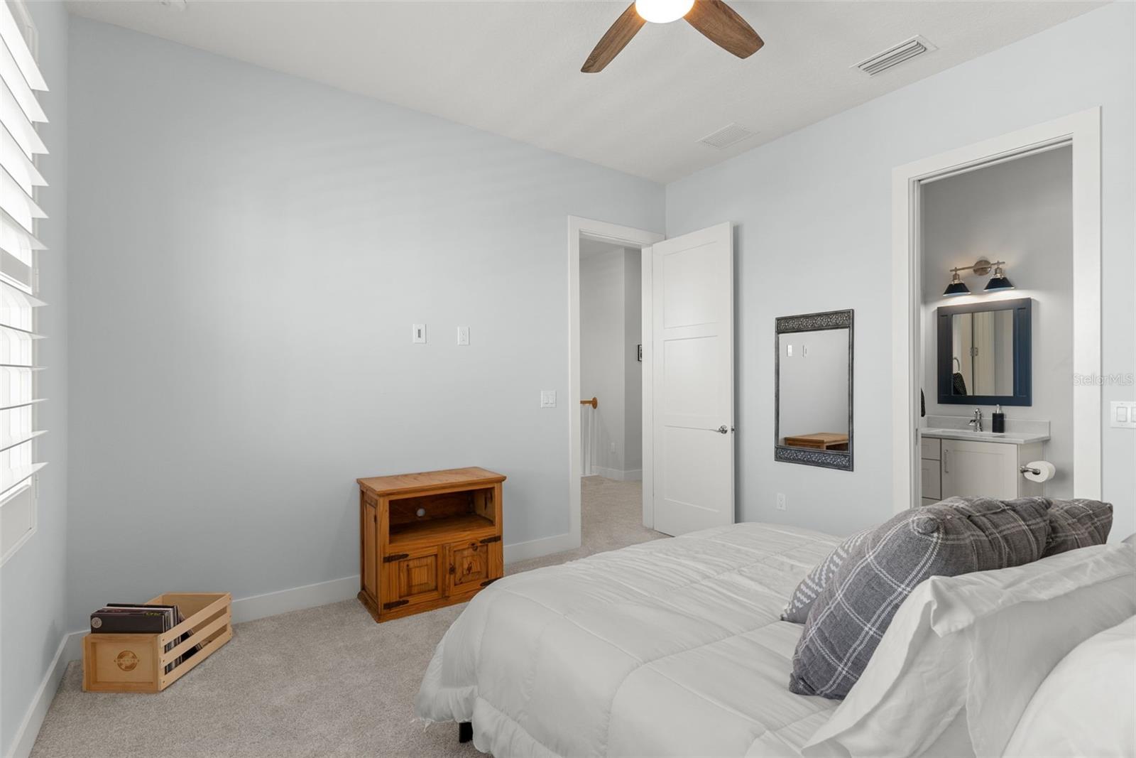 708 PINCKNEY DR