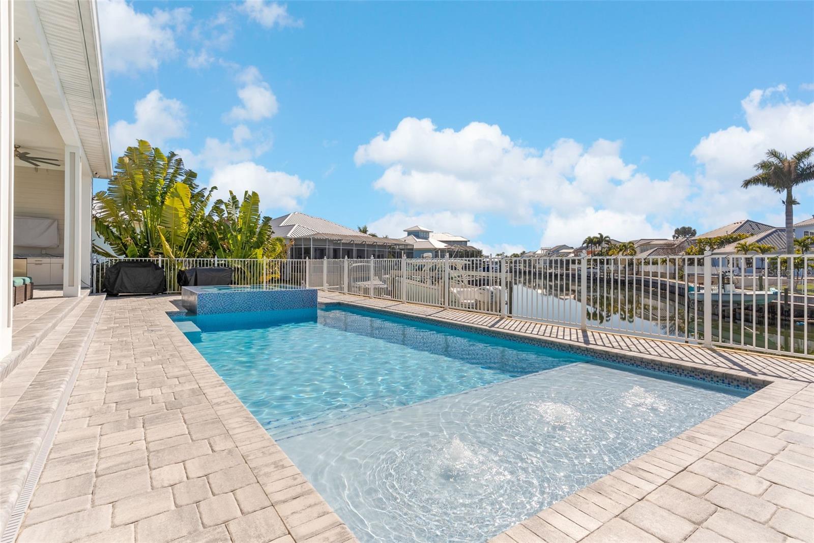 708 PINCKNEY DR