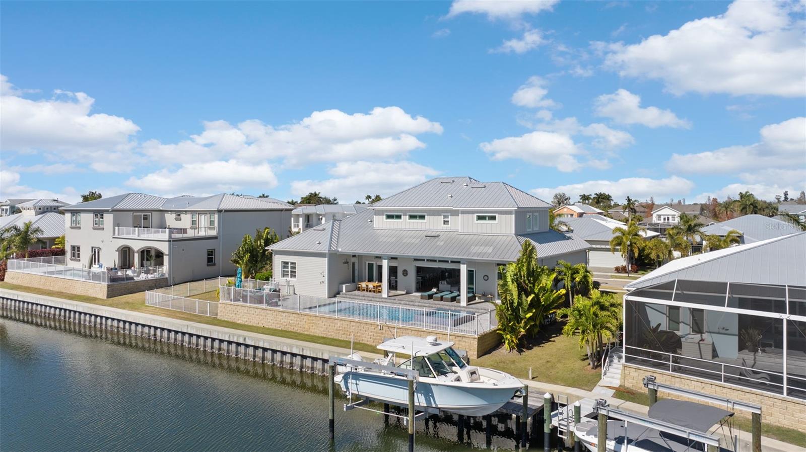 708 PINCKNEY DR