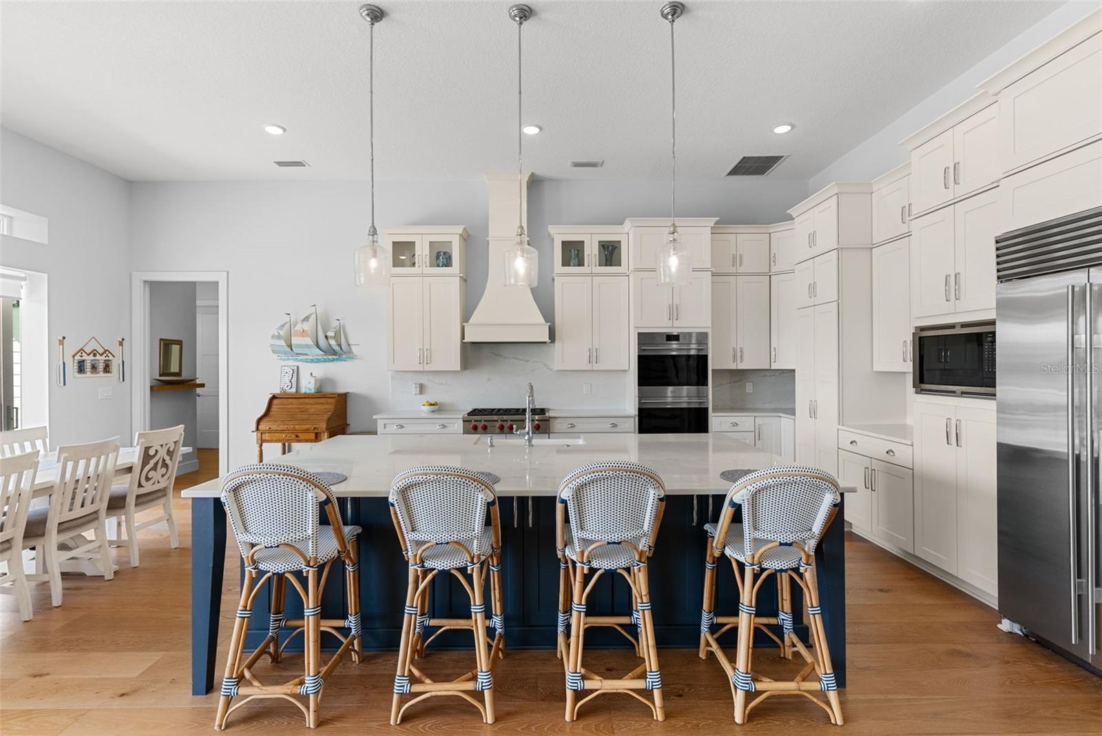 708 PINCKNEY DR