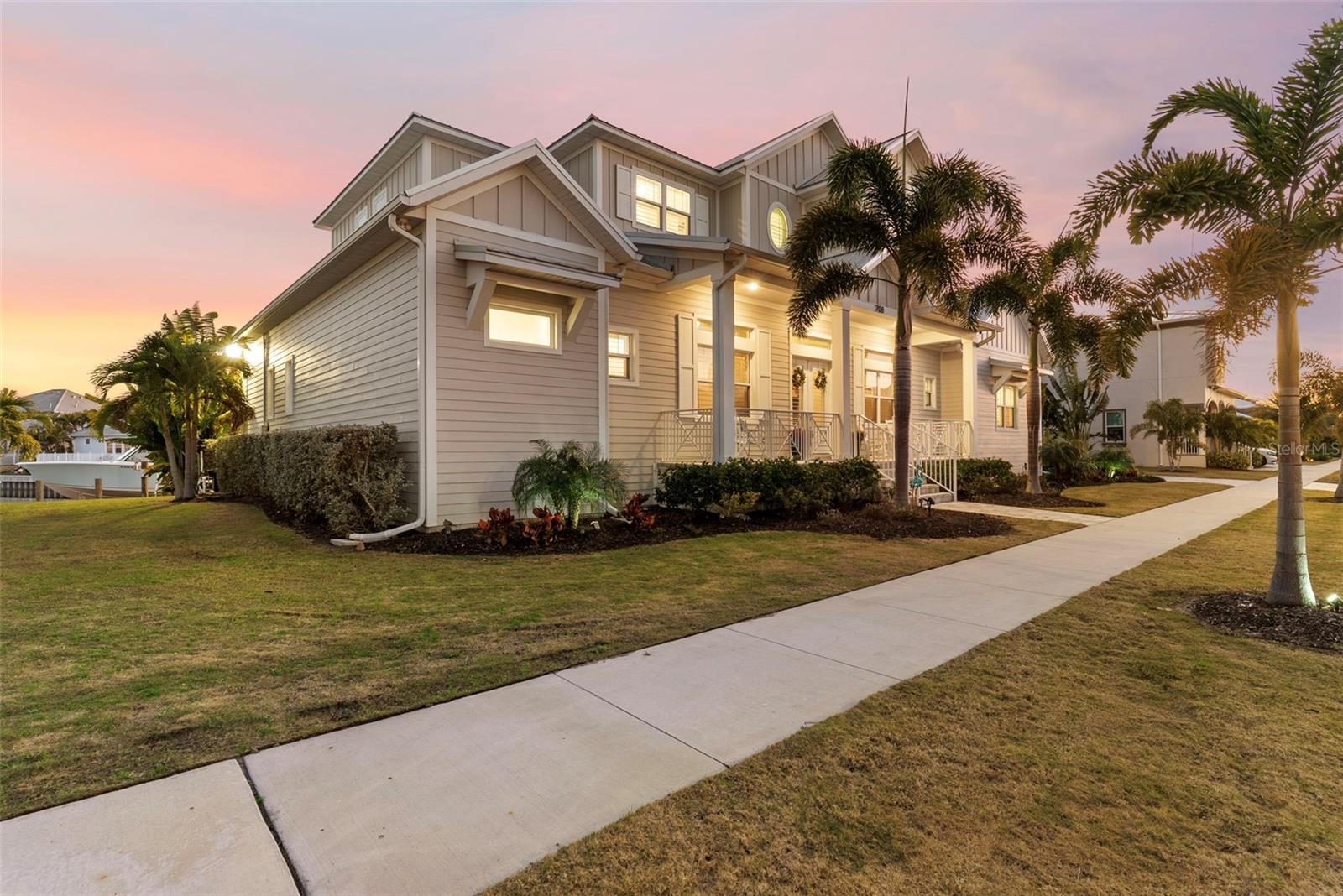 708 PINCKNEY DR
