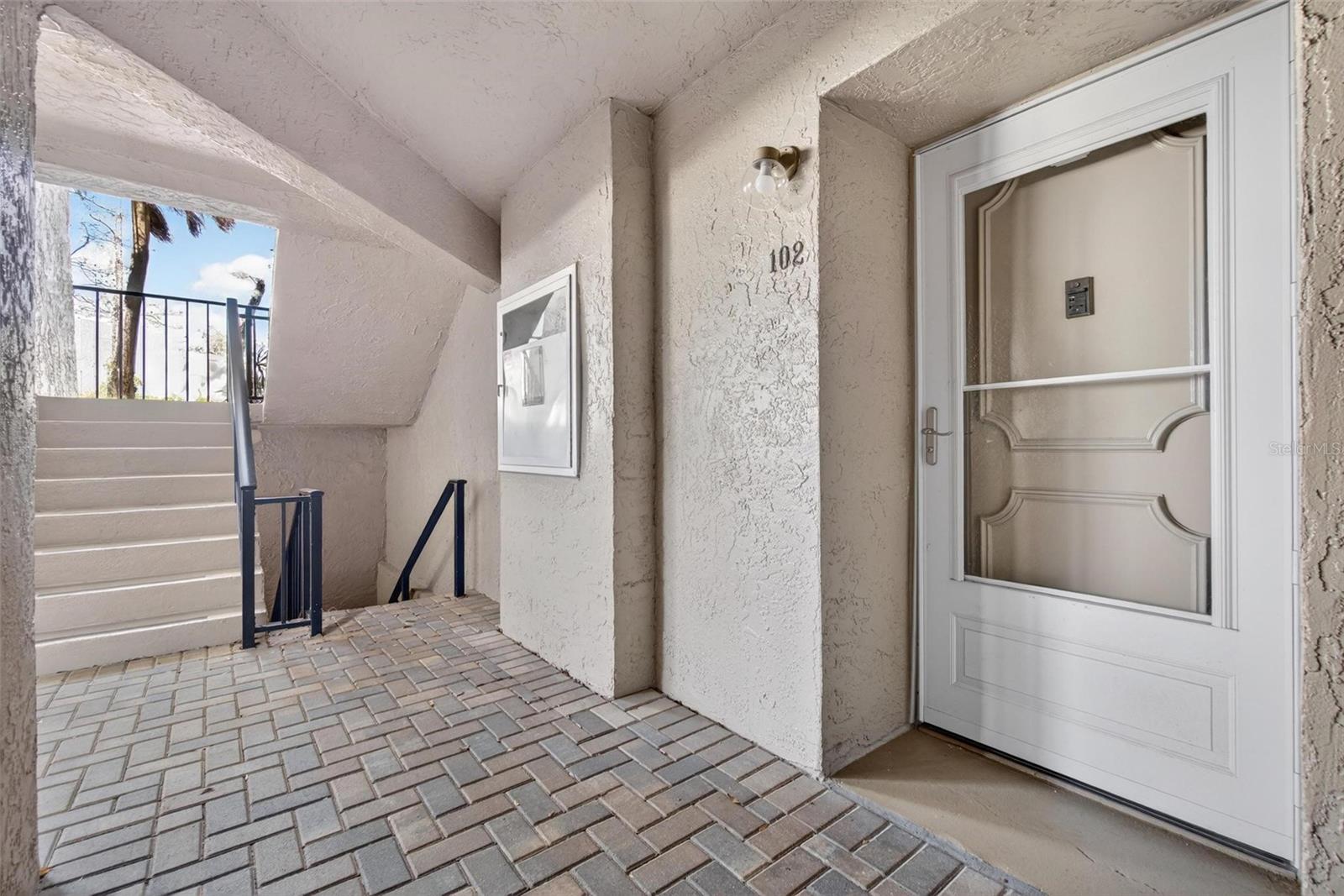 90 S HIGHLAND AVE #102