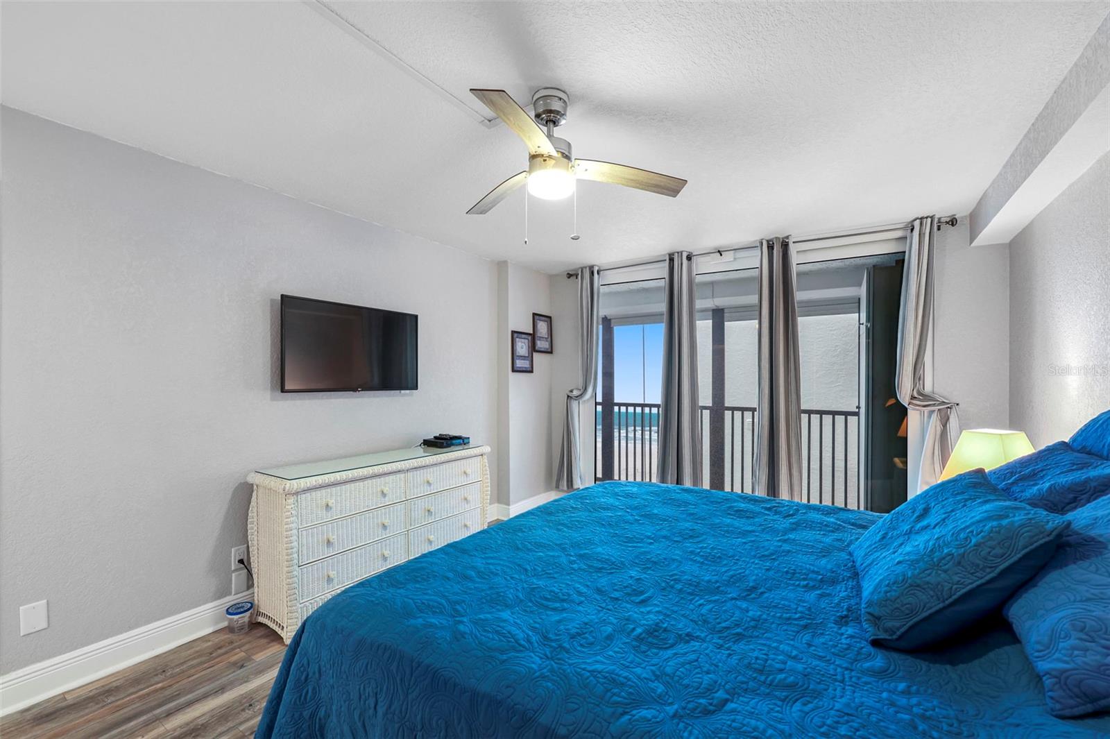 14900 GULF BLVD #304
