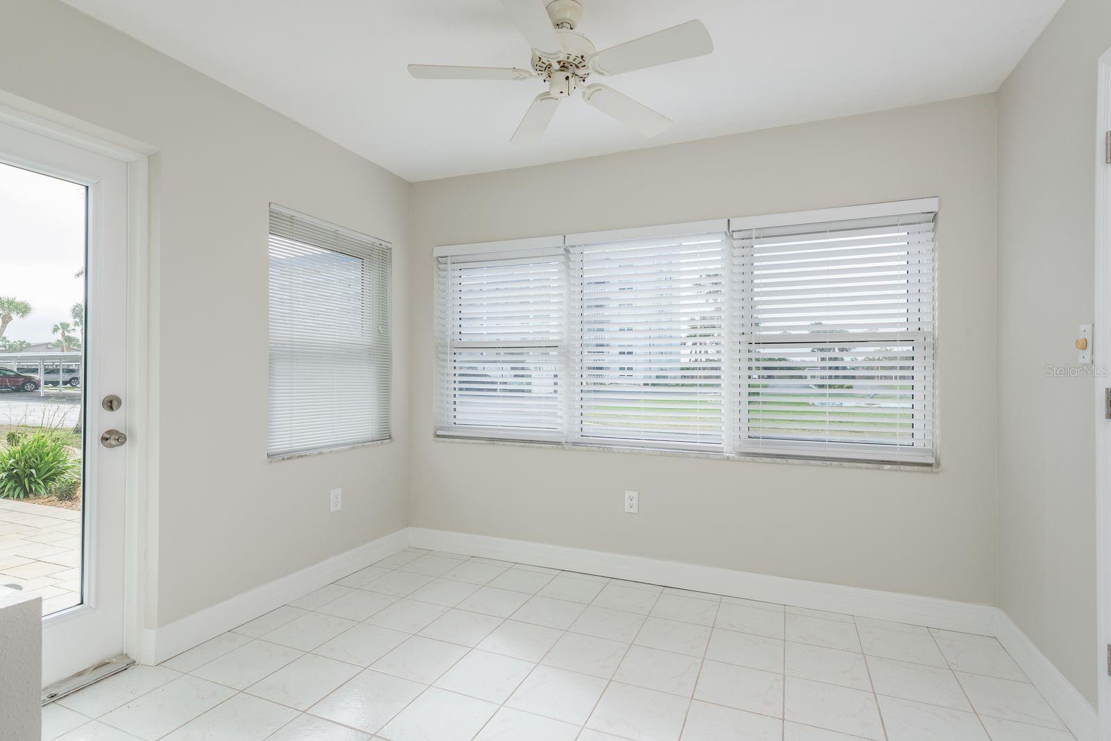 8 GLENCOE PL #104