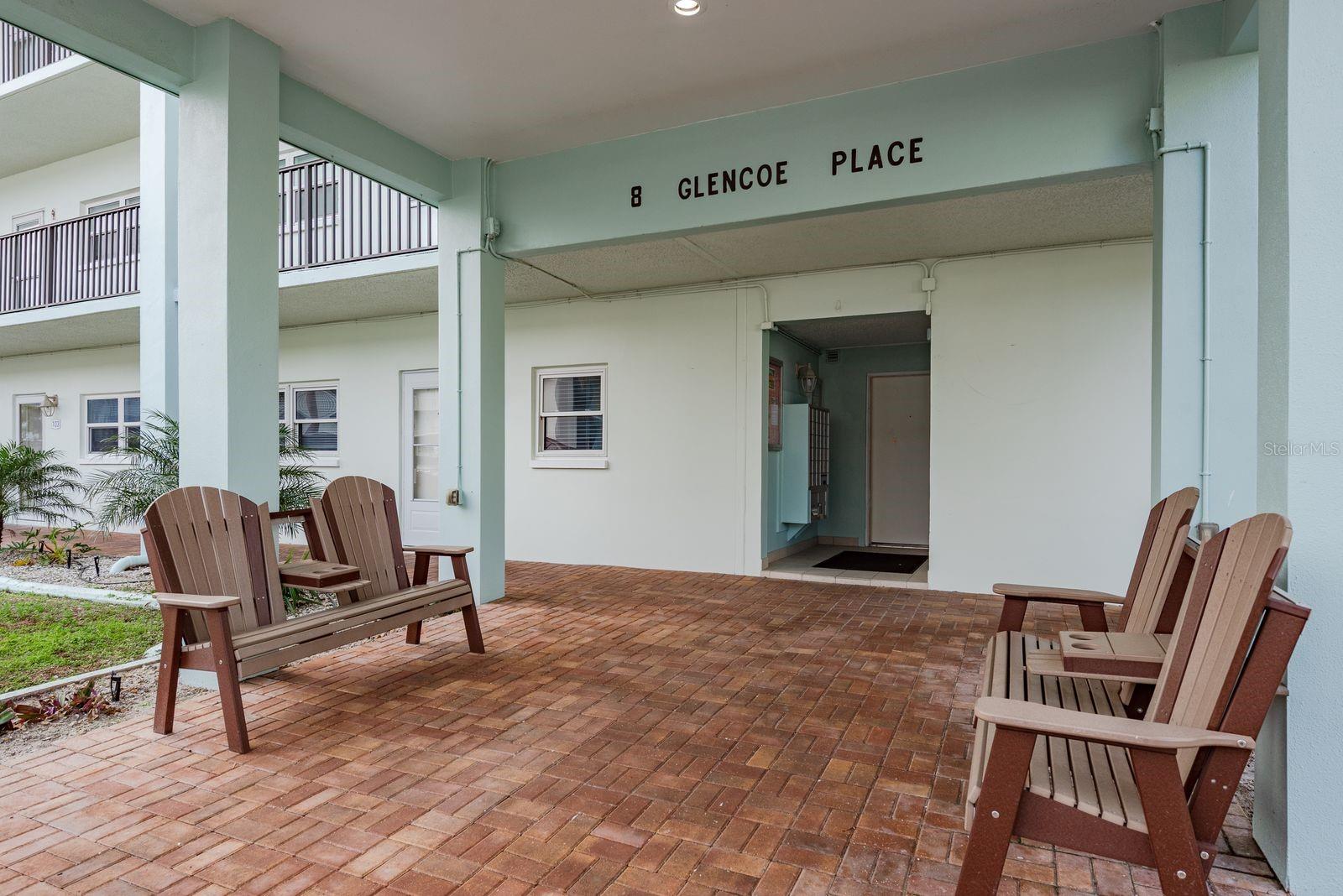 8 GLENCOE PL #104