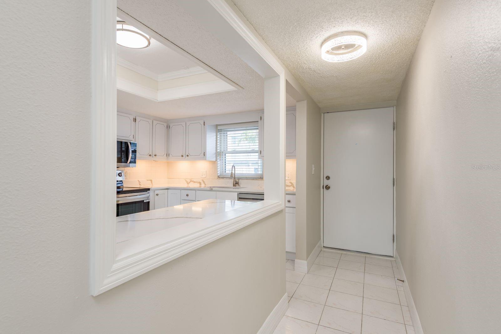 8 GLENCOE PL #104
