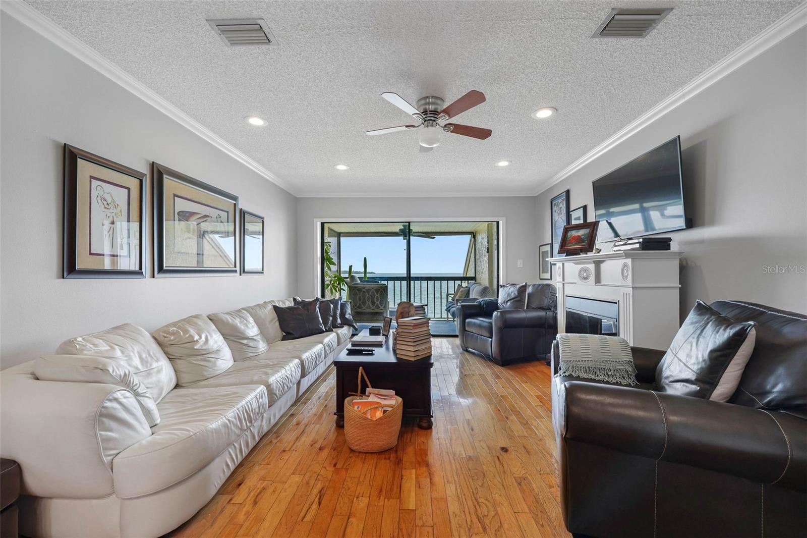 7300 SUNSHINE SKYWAY LN S #210