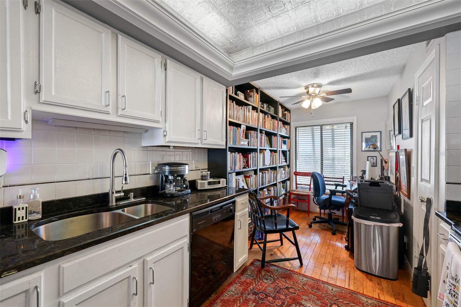 7300 SUNSHINE SKYWAY LN S #210