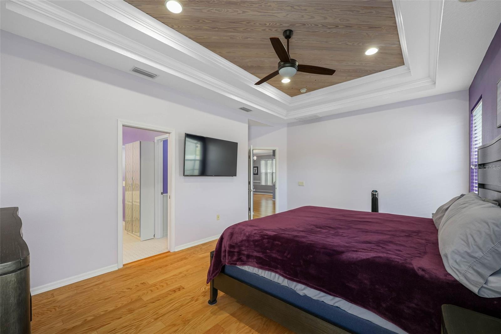 2510 CROSS MORE ST