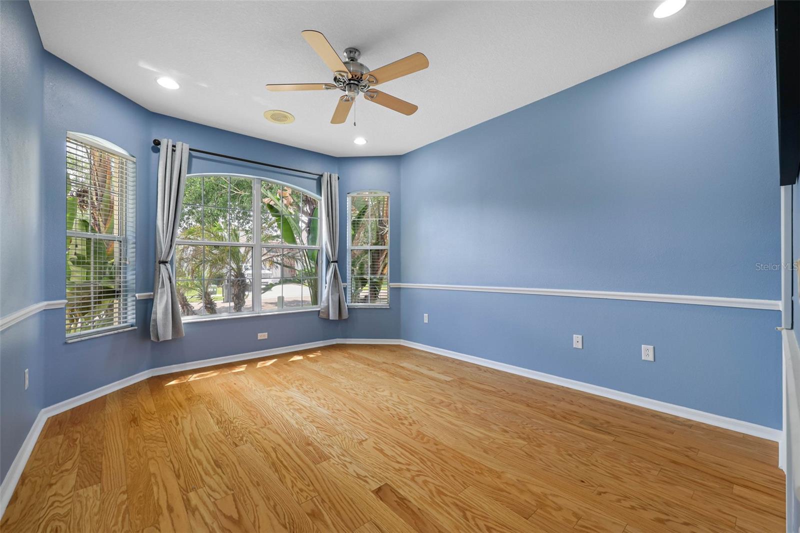 2510 CROSS MORE ST