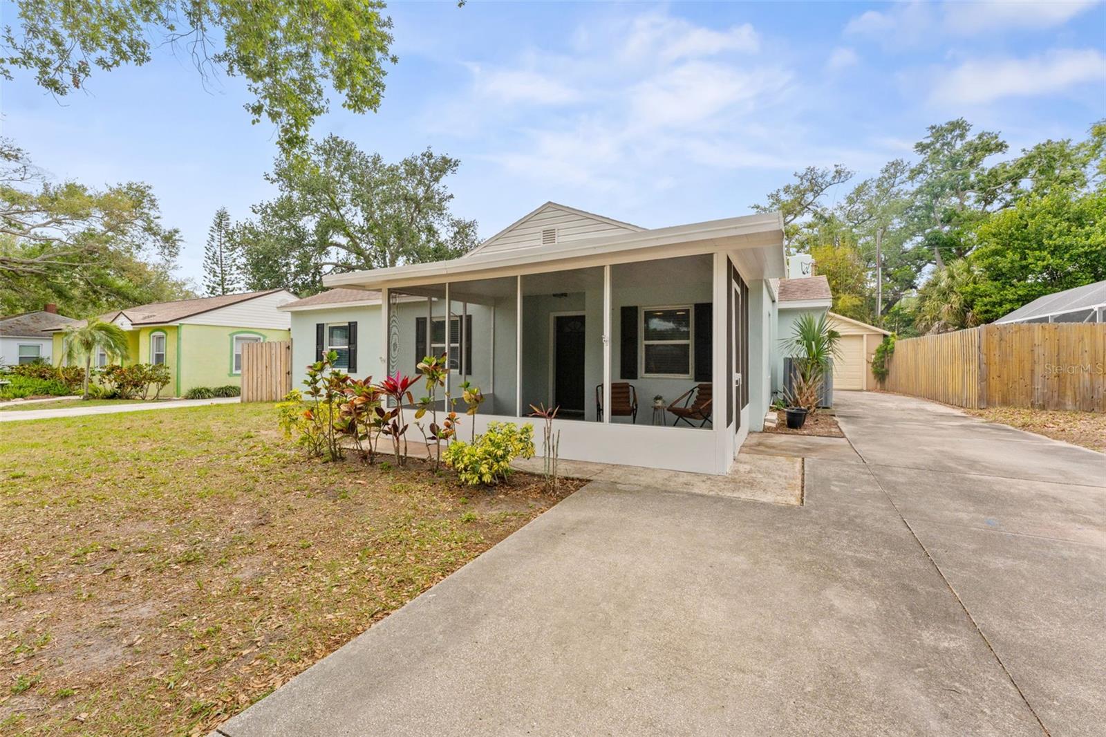 1438 SANTA ANNA DR