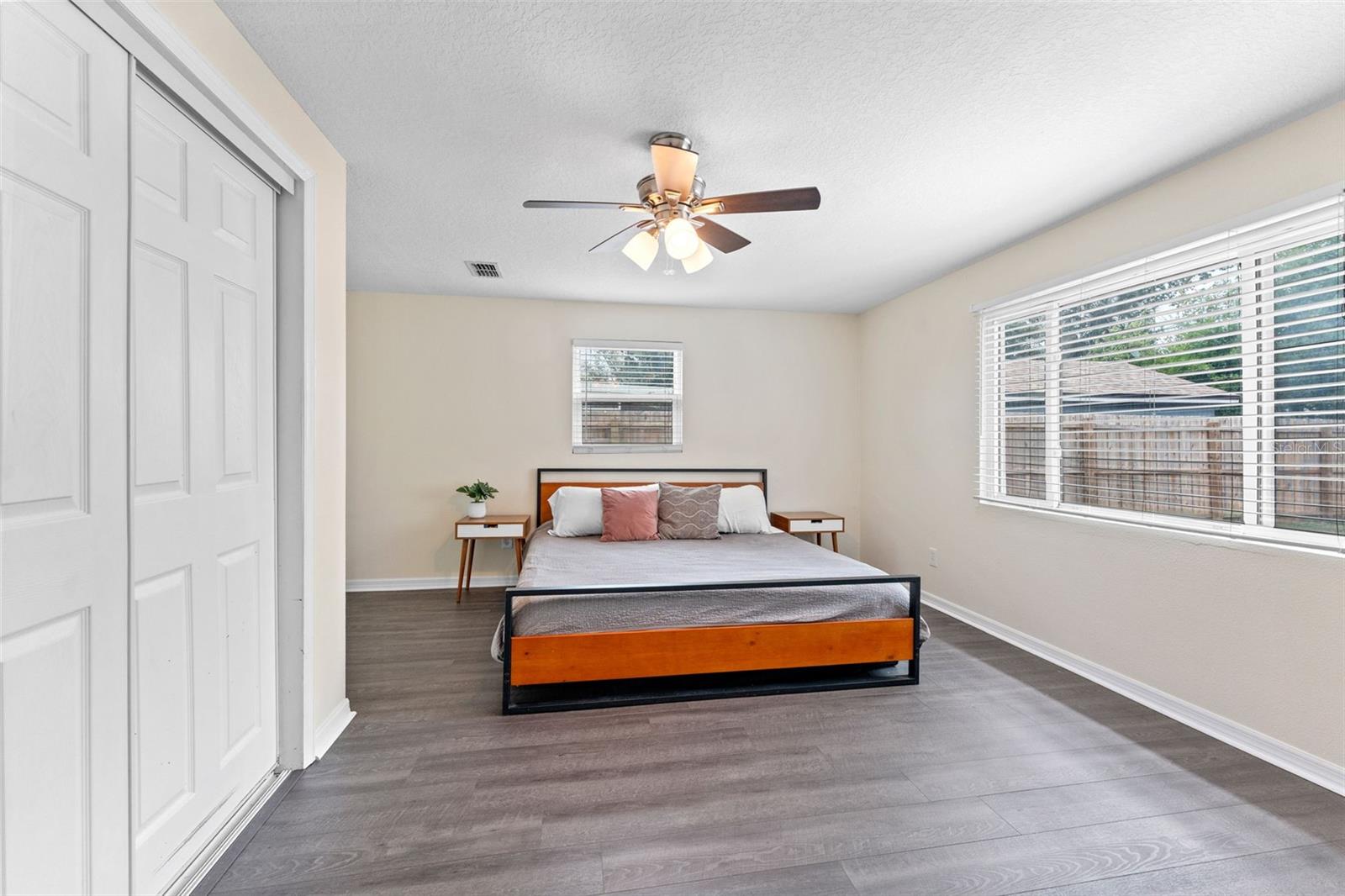 1438 SANTA ANNA DR