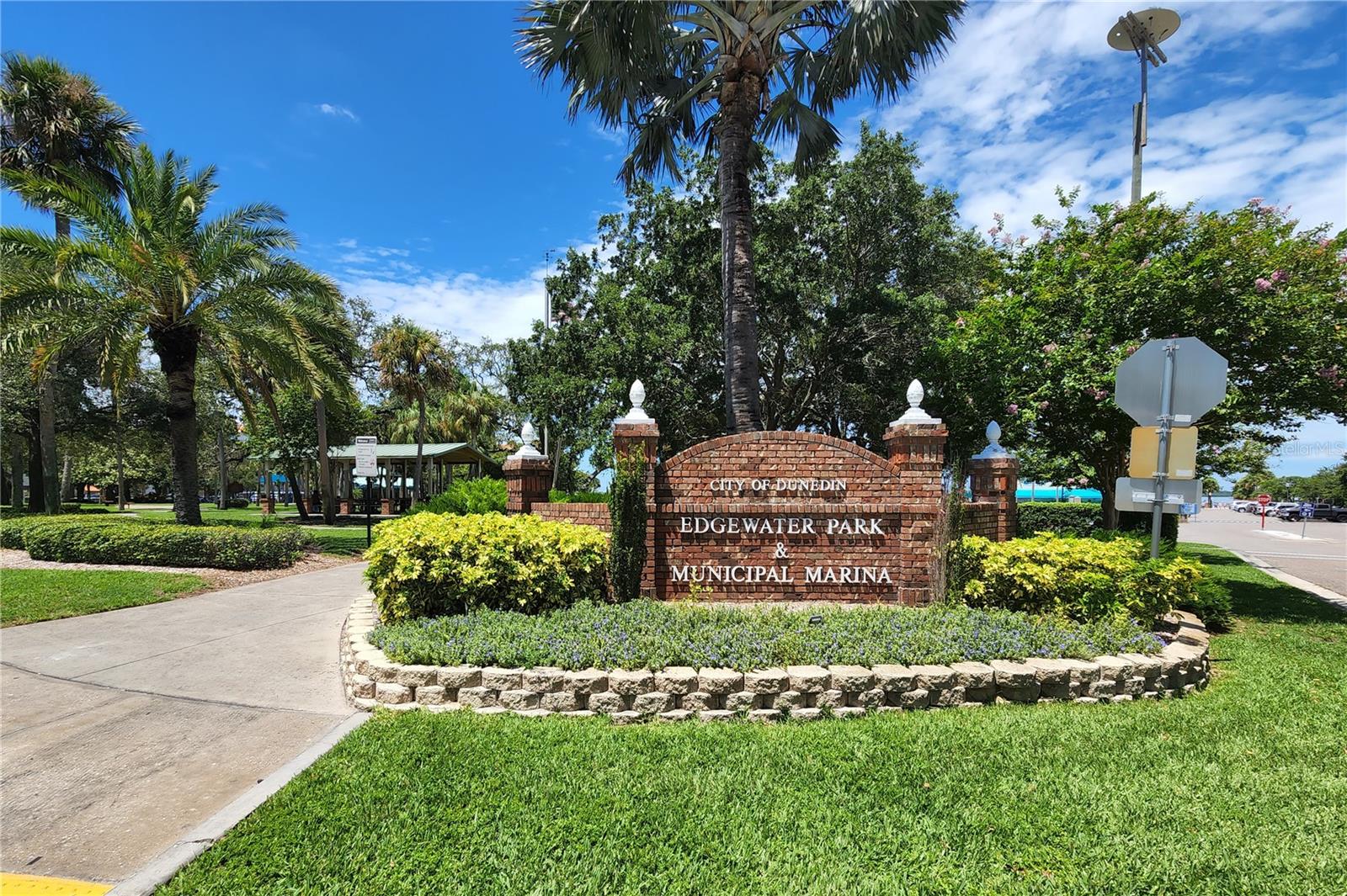 1438 SANTA ANNA DR