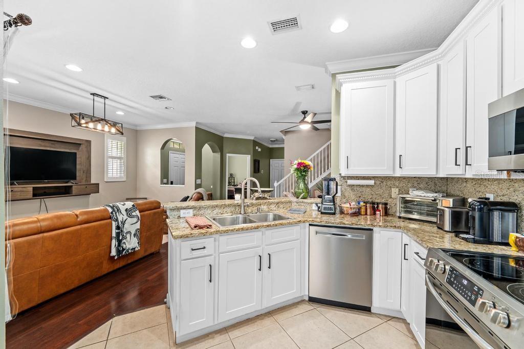 14072 WATERVILLE CIR
