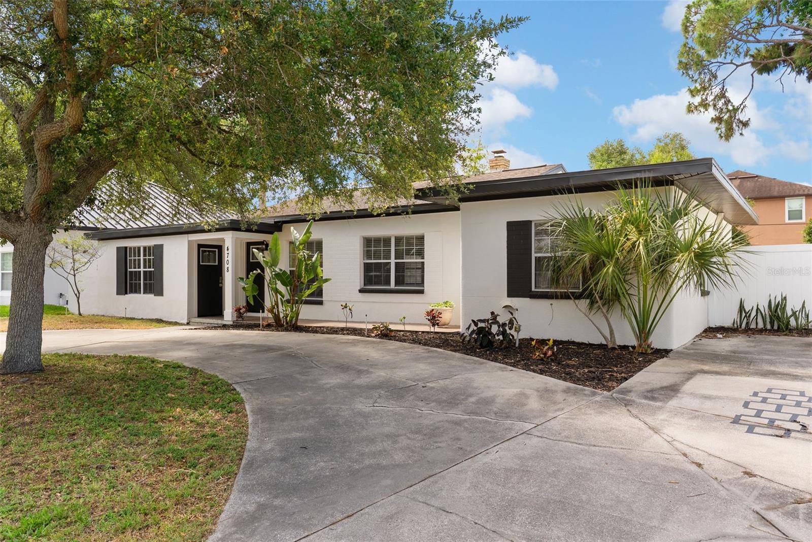 4708 W EL PRADO BLVD