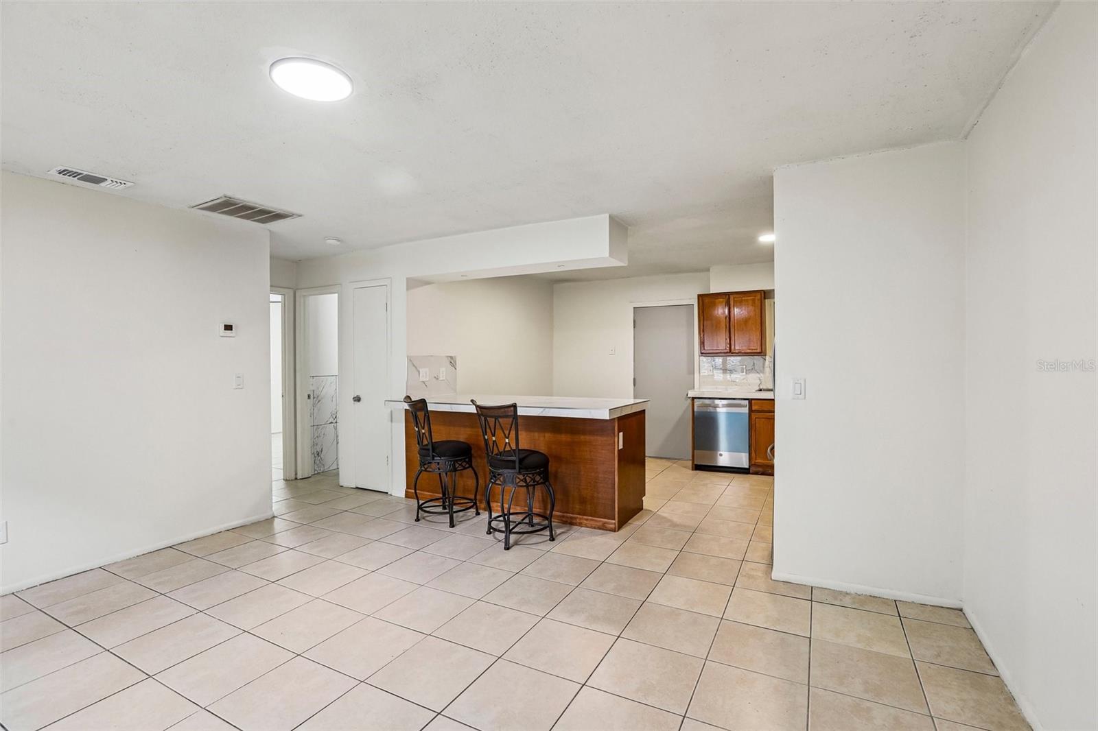 15134 VERONA AVE