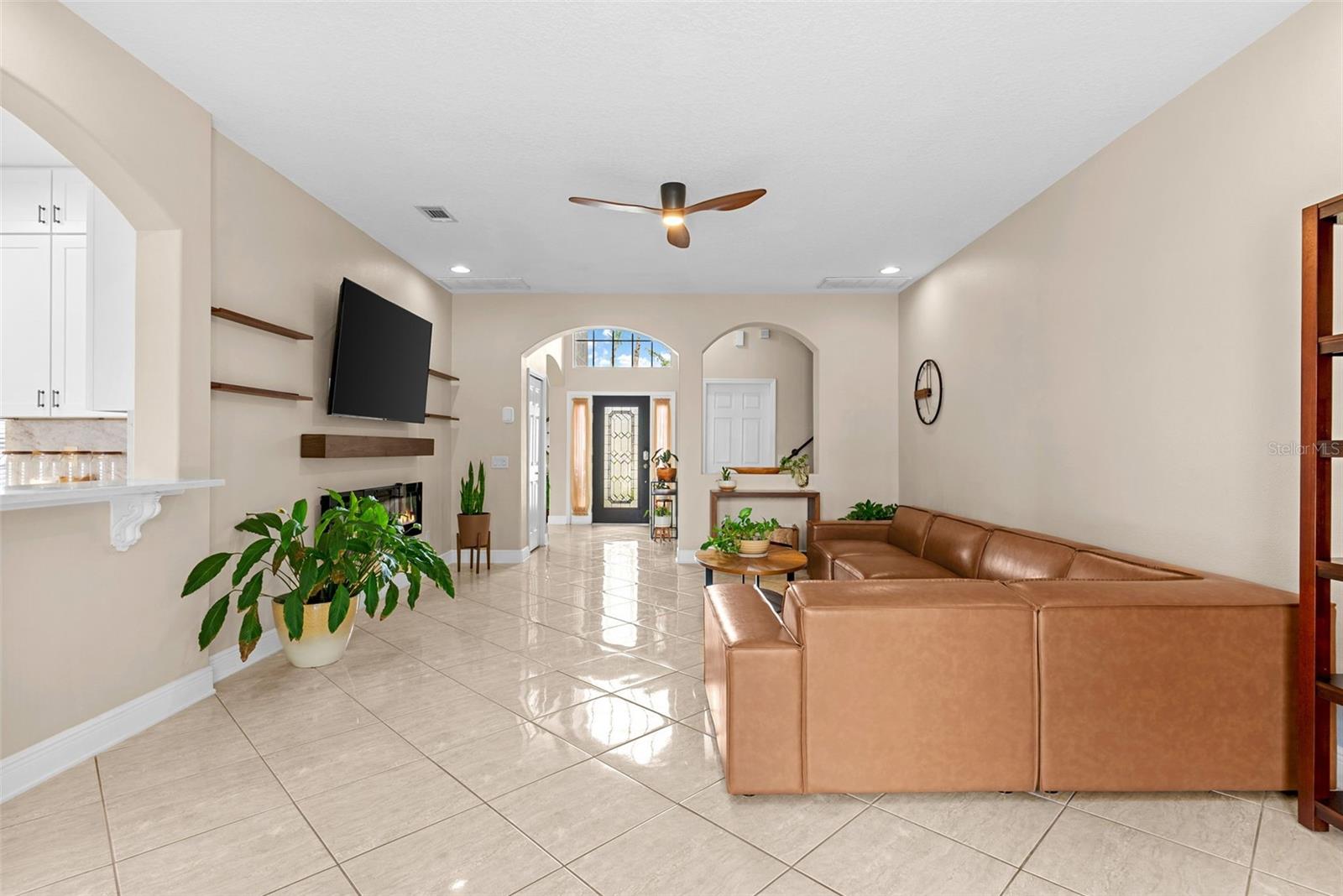 7627 RATHDOWN LN