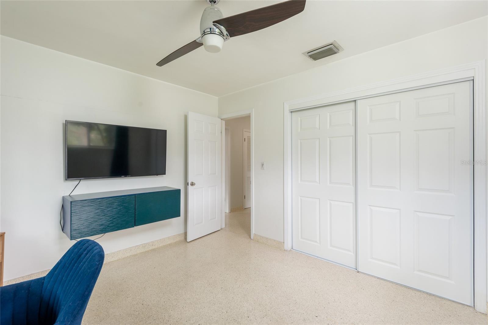 7308 N OLA AVE