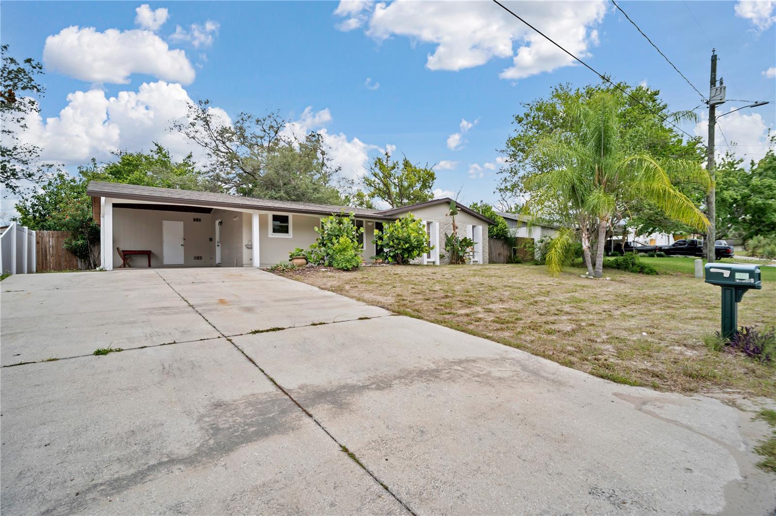 10708 N OJUS DR
