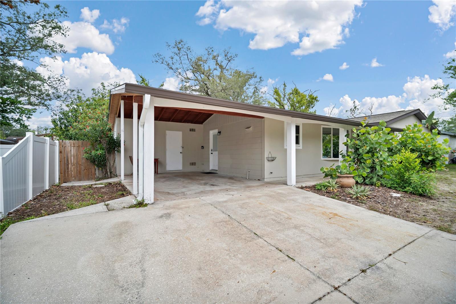 10708 N OJUS DR