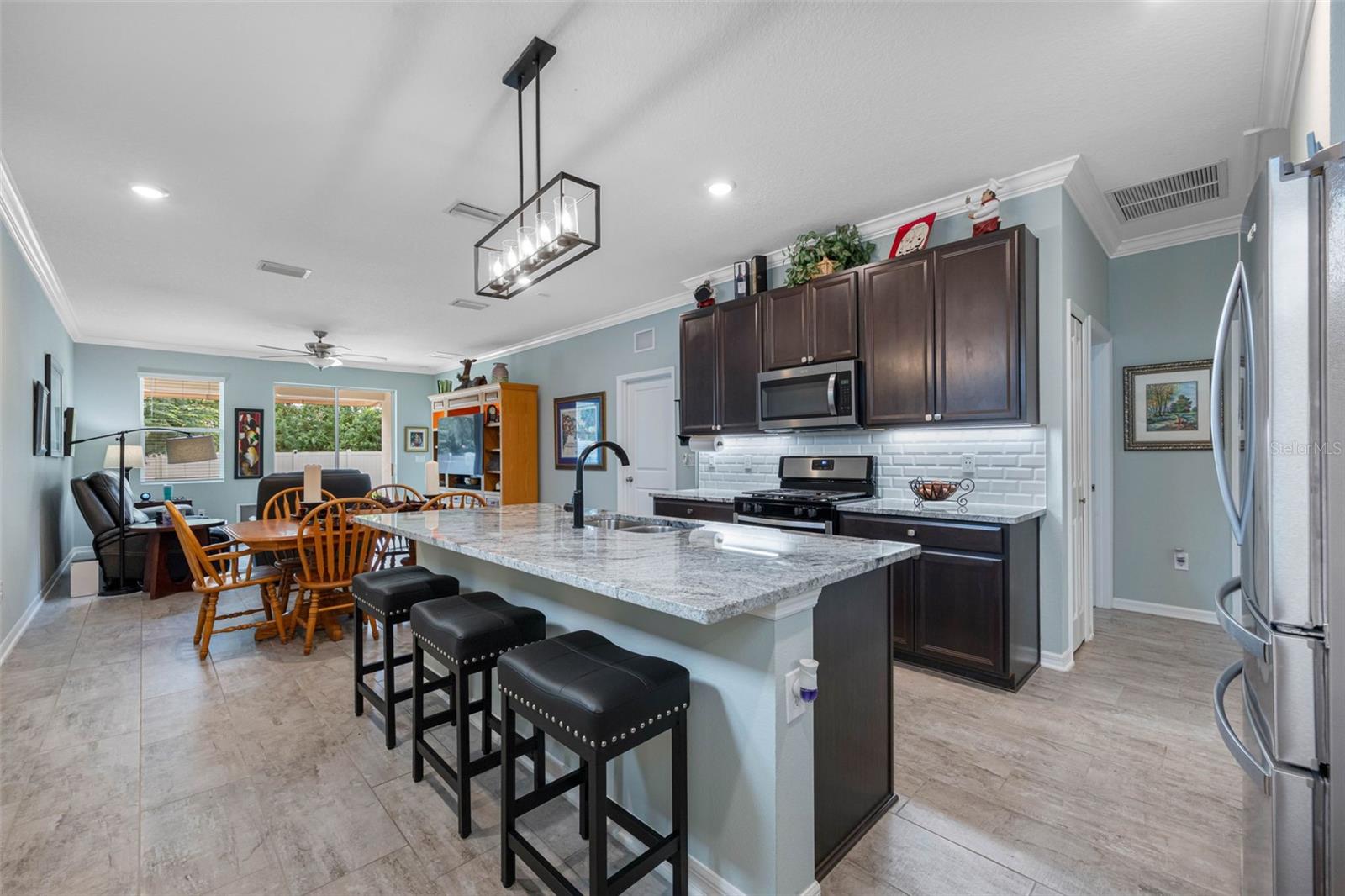 5513 LOS ROBLES CT