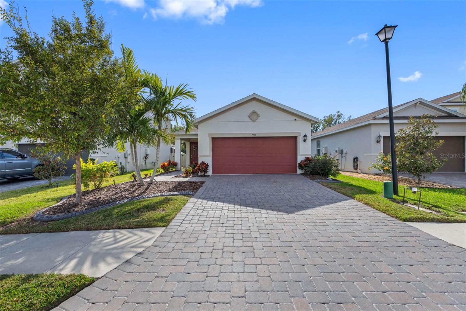 5513 LOS ROBLES CT