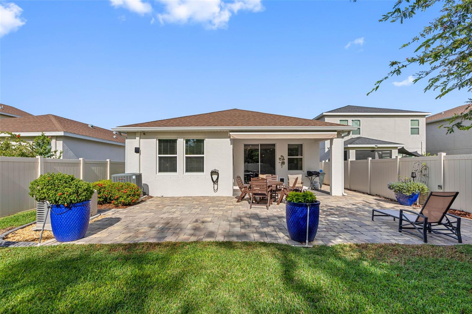5513 LOS ROBLES CT