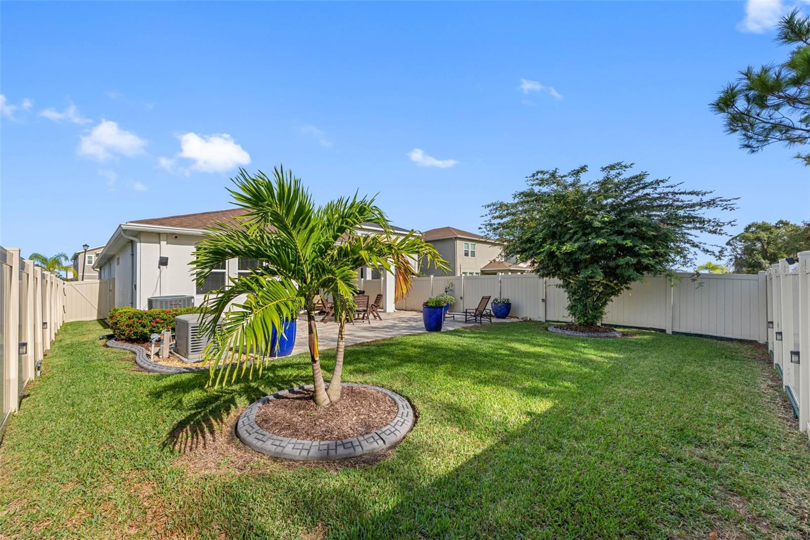 5513 LOS ROBLES CT