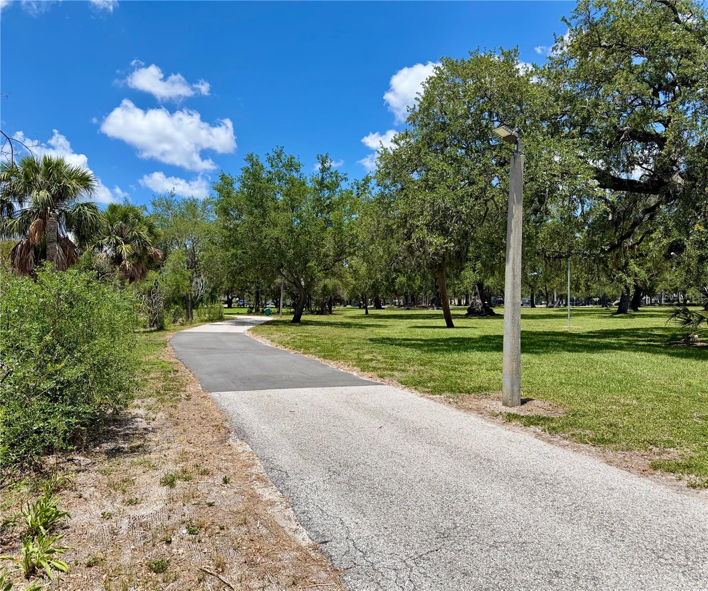 315 S BERMUDA BLVD