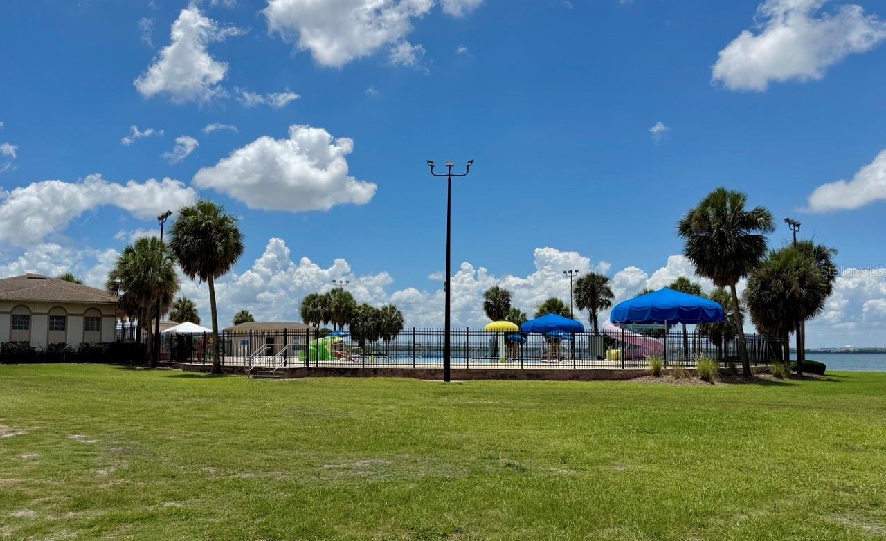 315 S BERMUDA BLVD