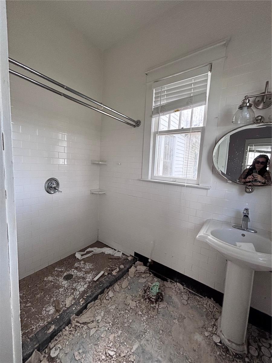 315 S BERMUDA BLVD