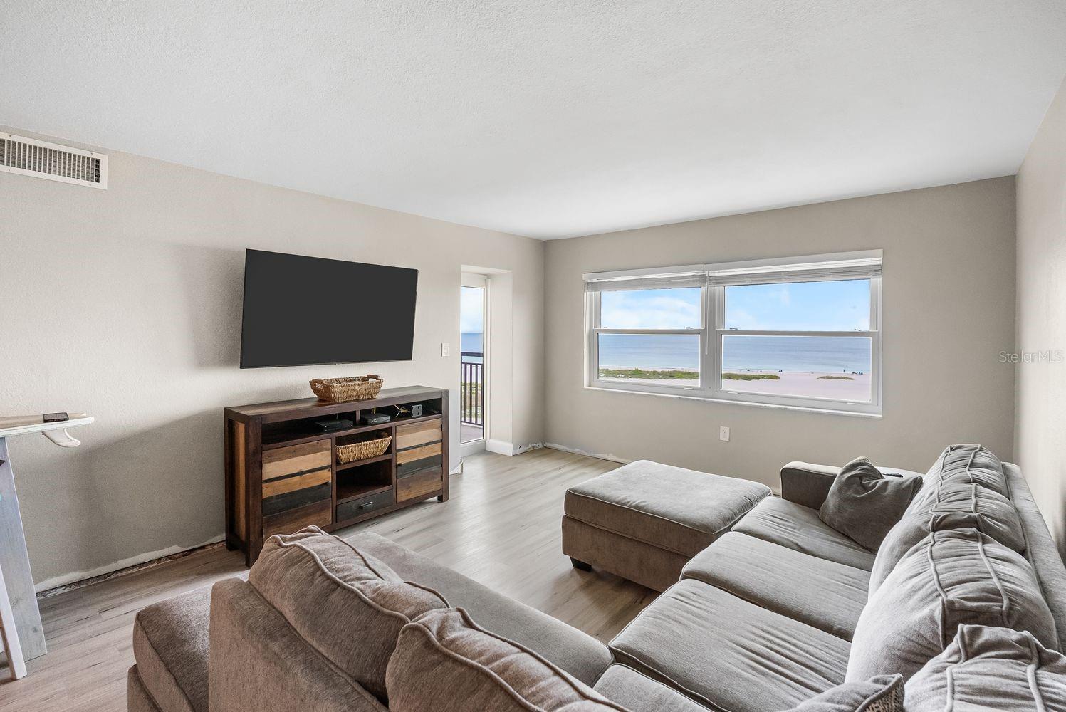1270 GULF BLVD #606