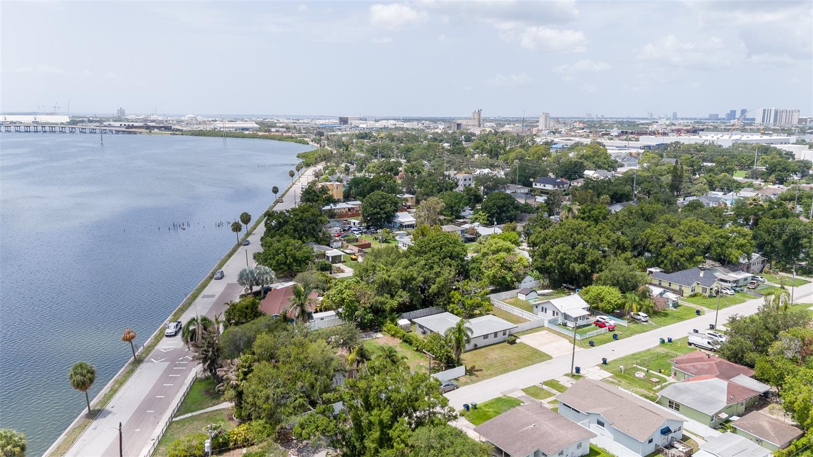 2421 LINSEY ST