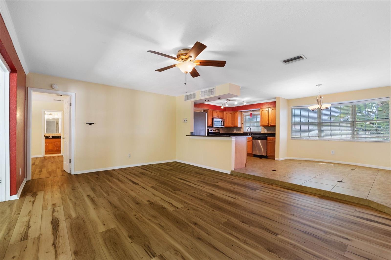 14331 APACHE AVE