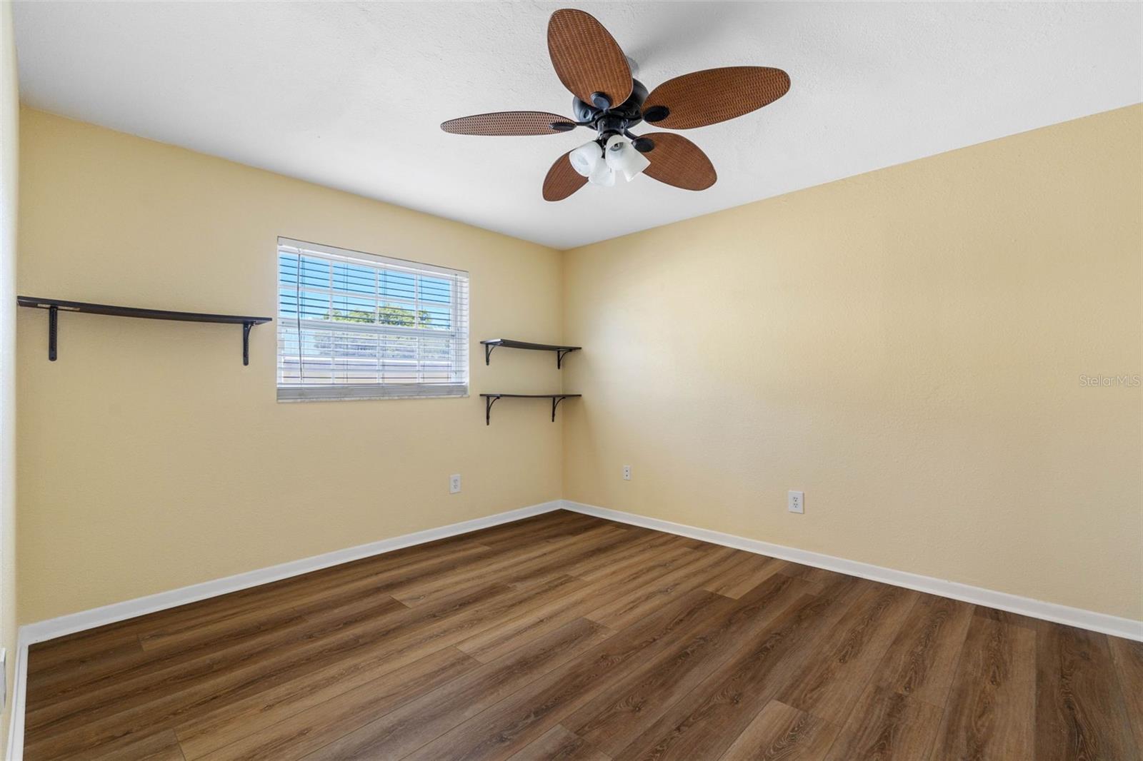 14331 APACHE AVE