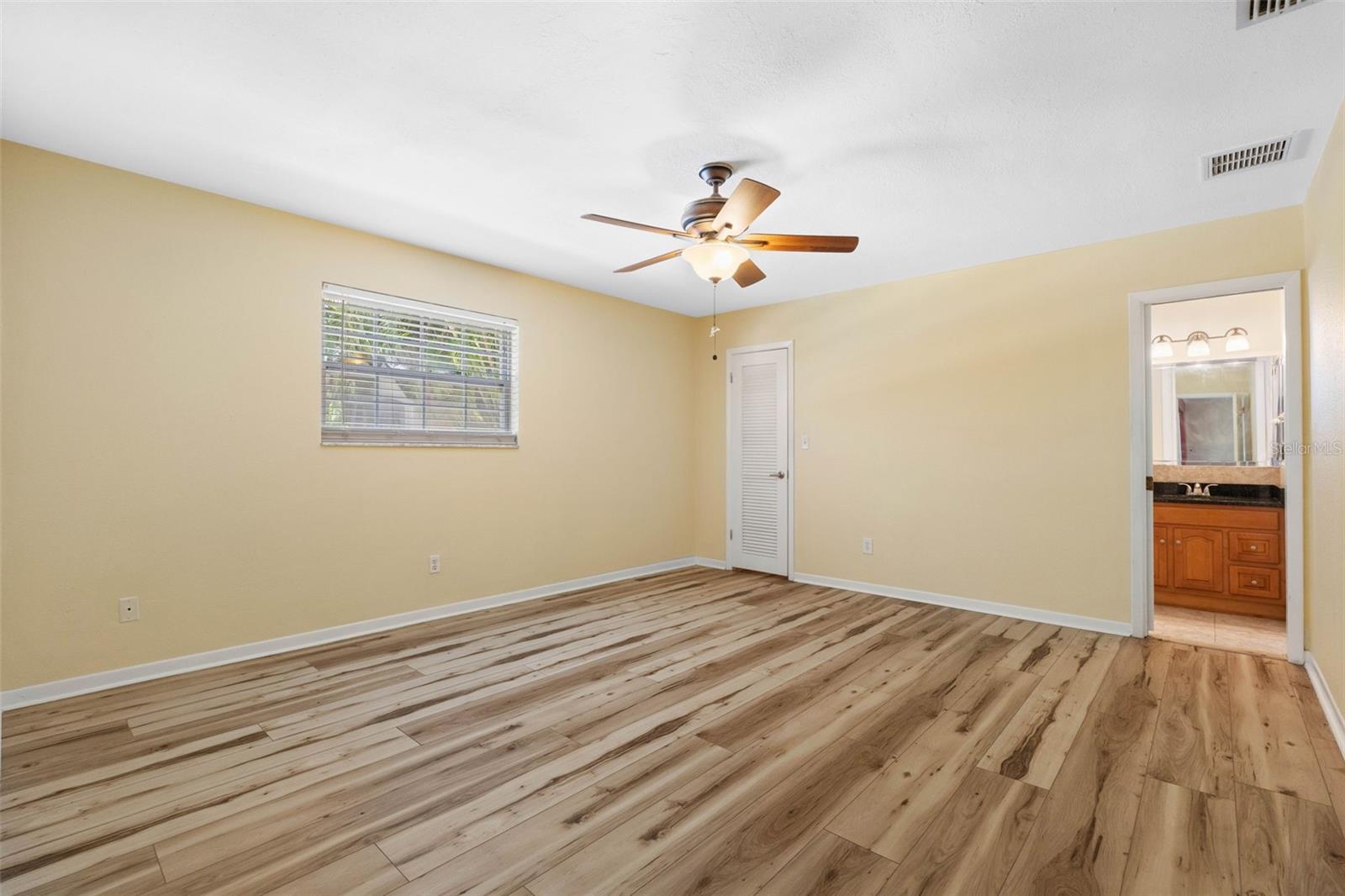 14331 APACHE AVE