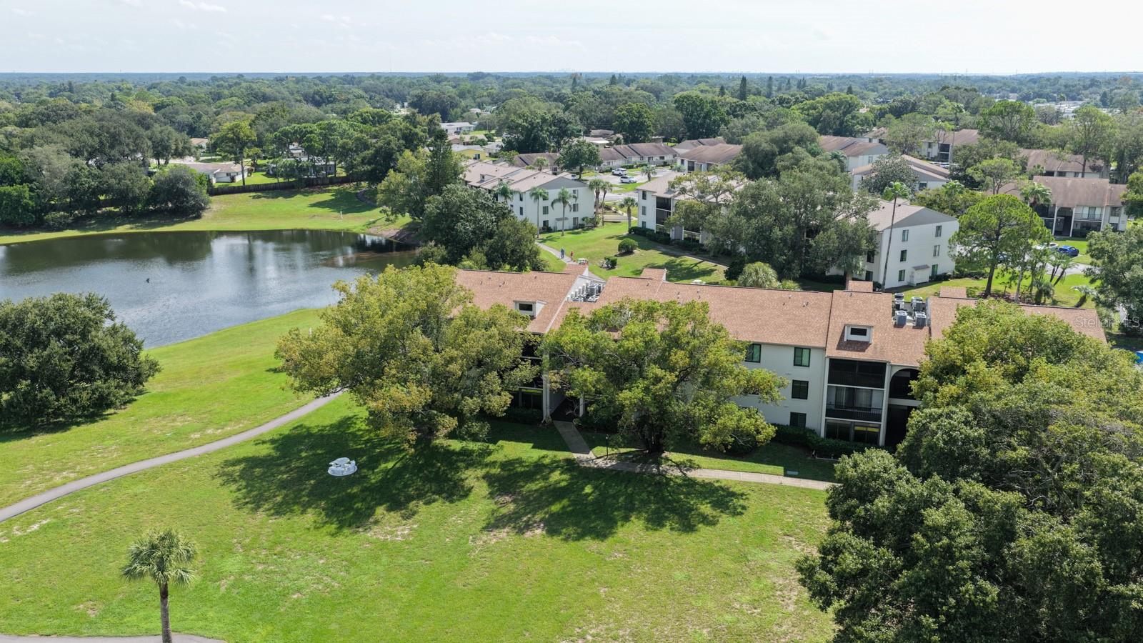 1871 PINE RIDGE WAY W #E1