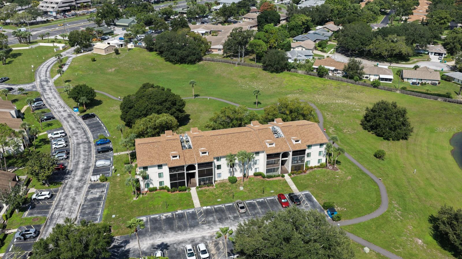 1871 PINE RIDGE WAY W #E1