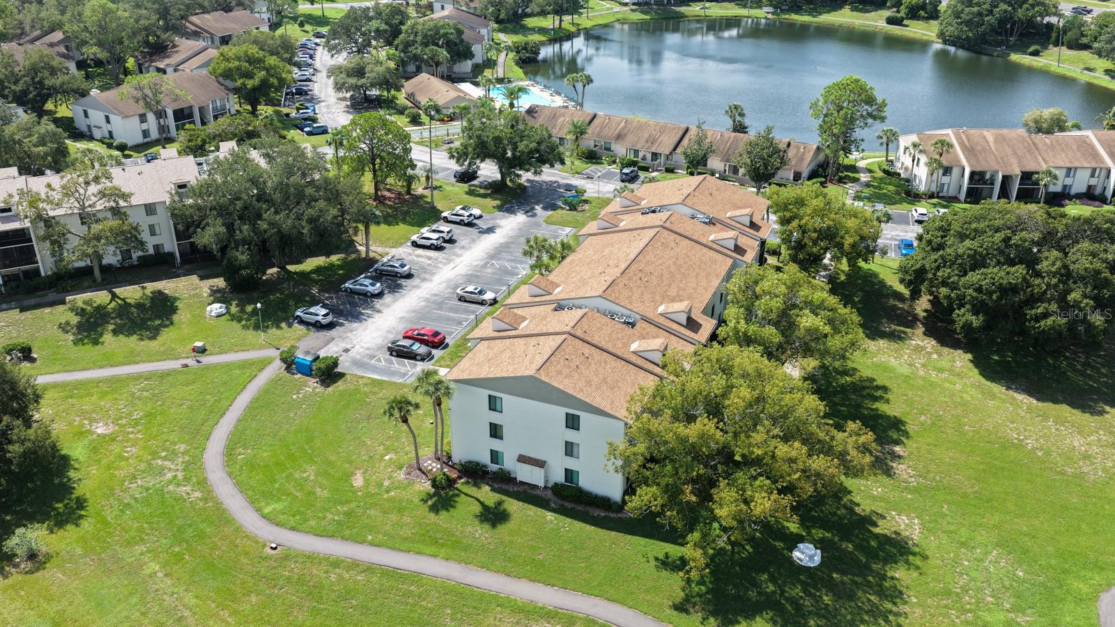 1871 PINE RIDGE WAY W #E1