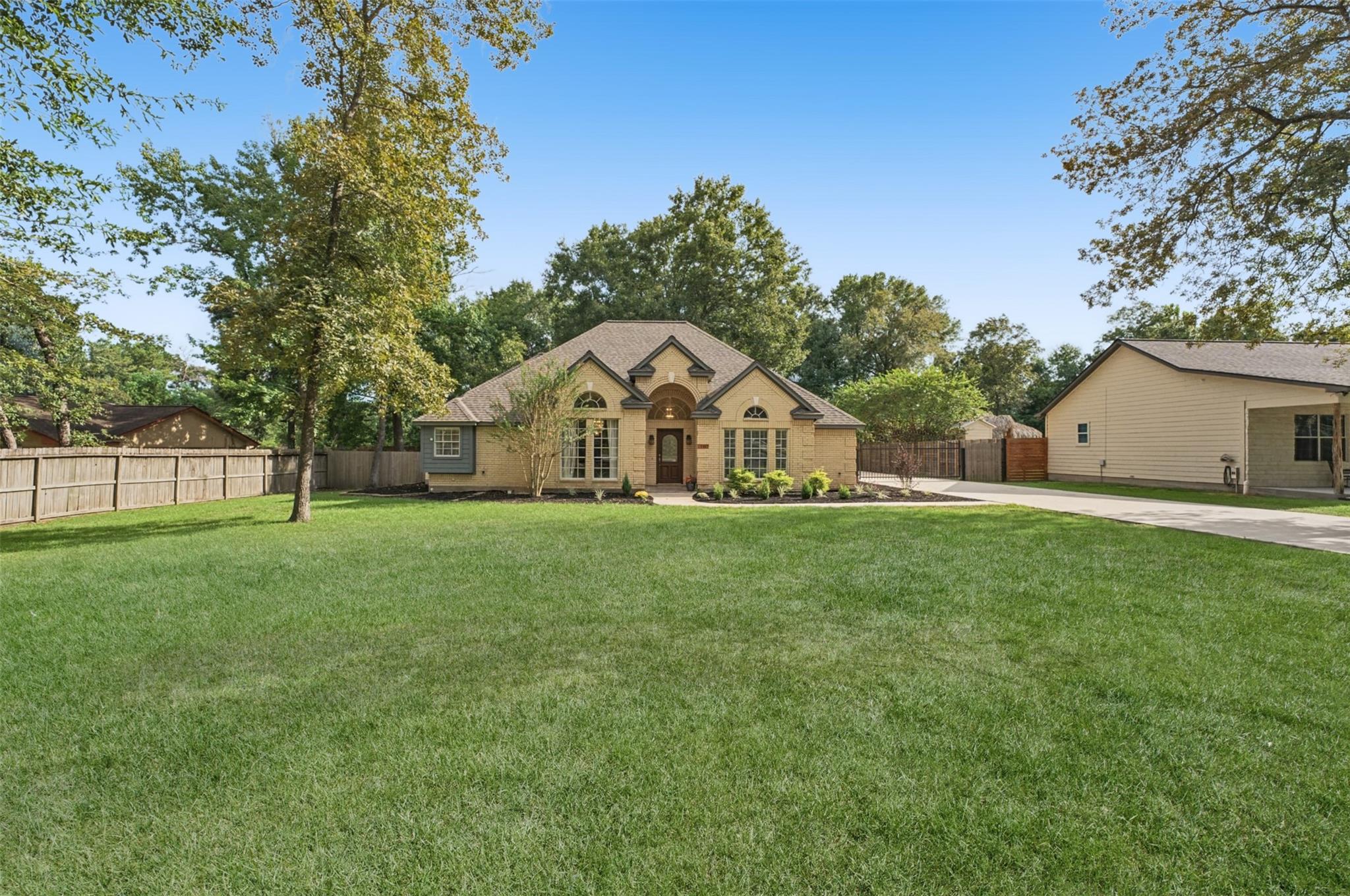 1107 Chateau Woods Parkway Drive