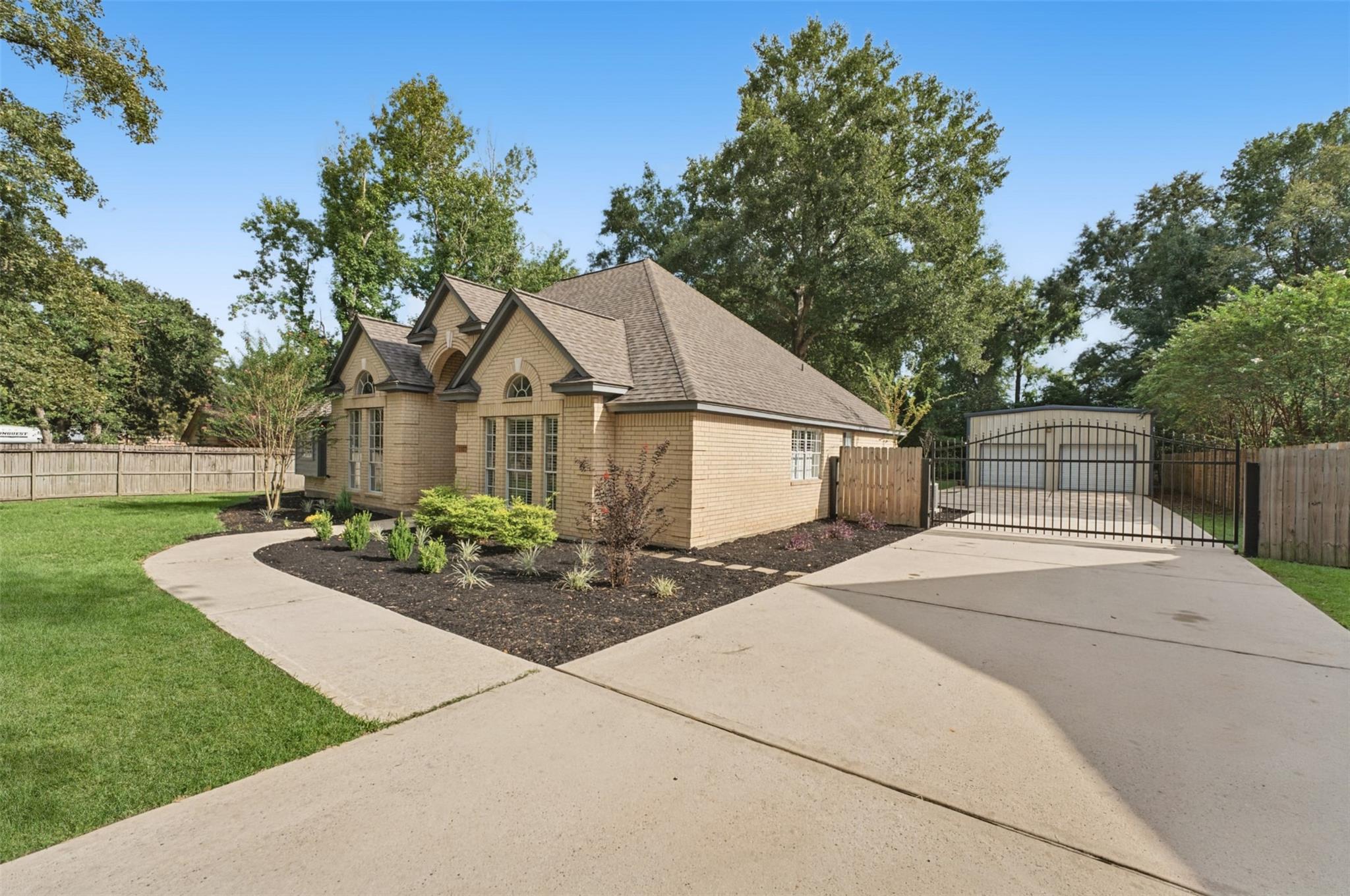 1107 Chateau Woods Parkway Drive