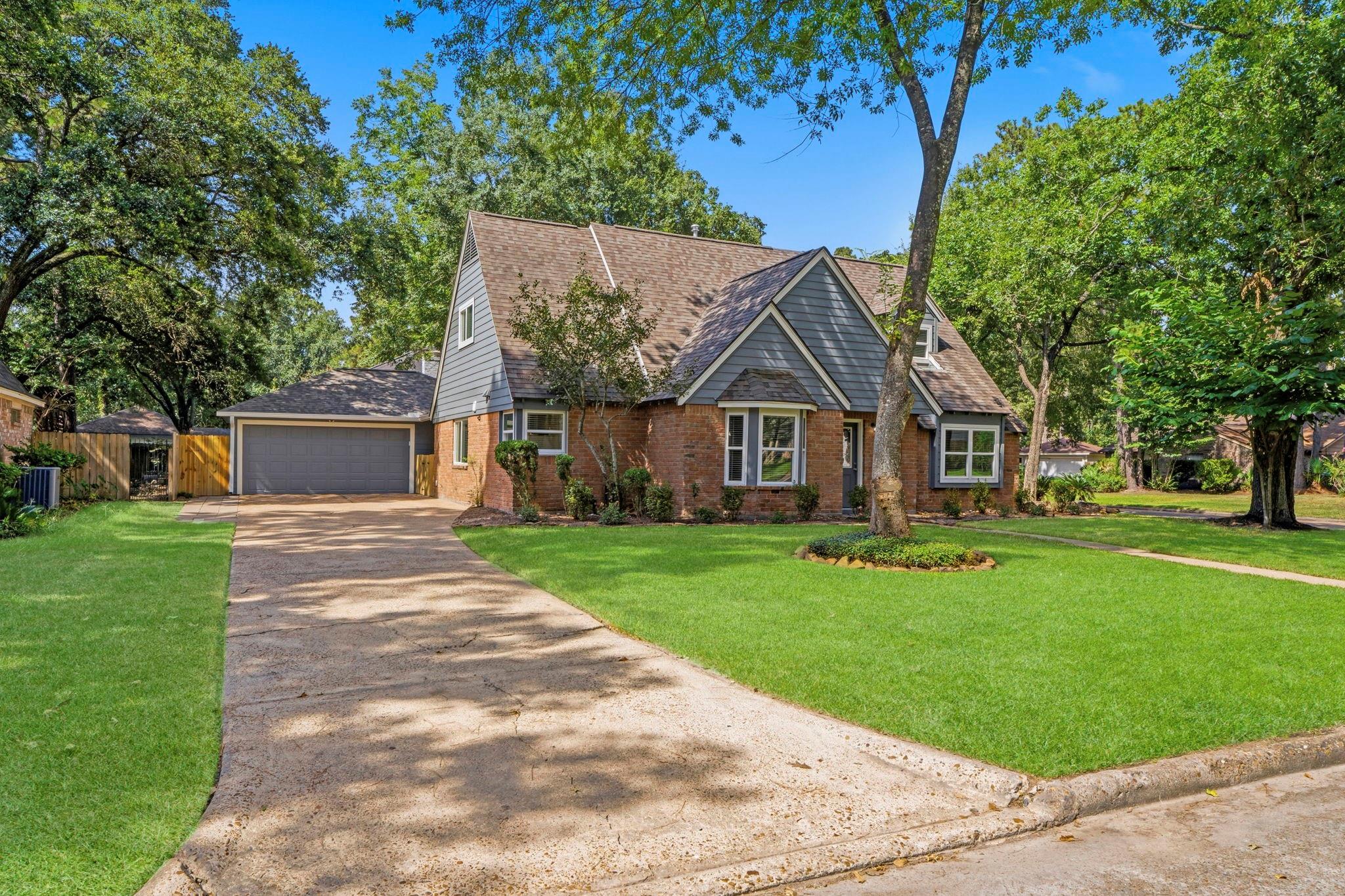 2002 Parkdale Drive